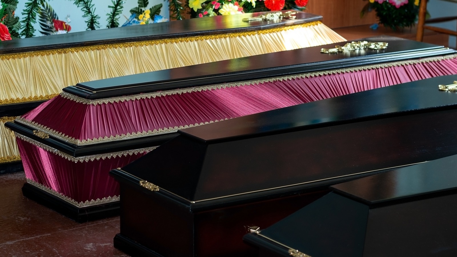 The Physical Transformation Of A Body In An Open Casket After 10 Years ...