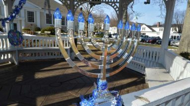 outdoor menorah lights