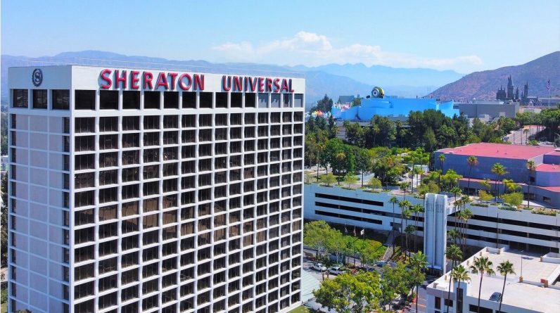 hotels near Universal Studios